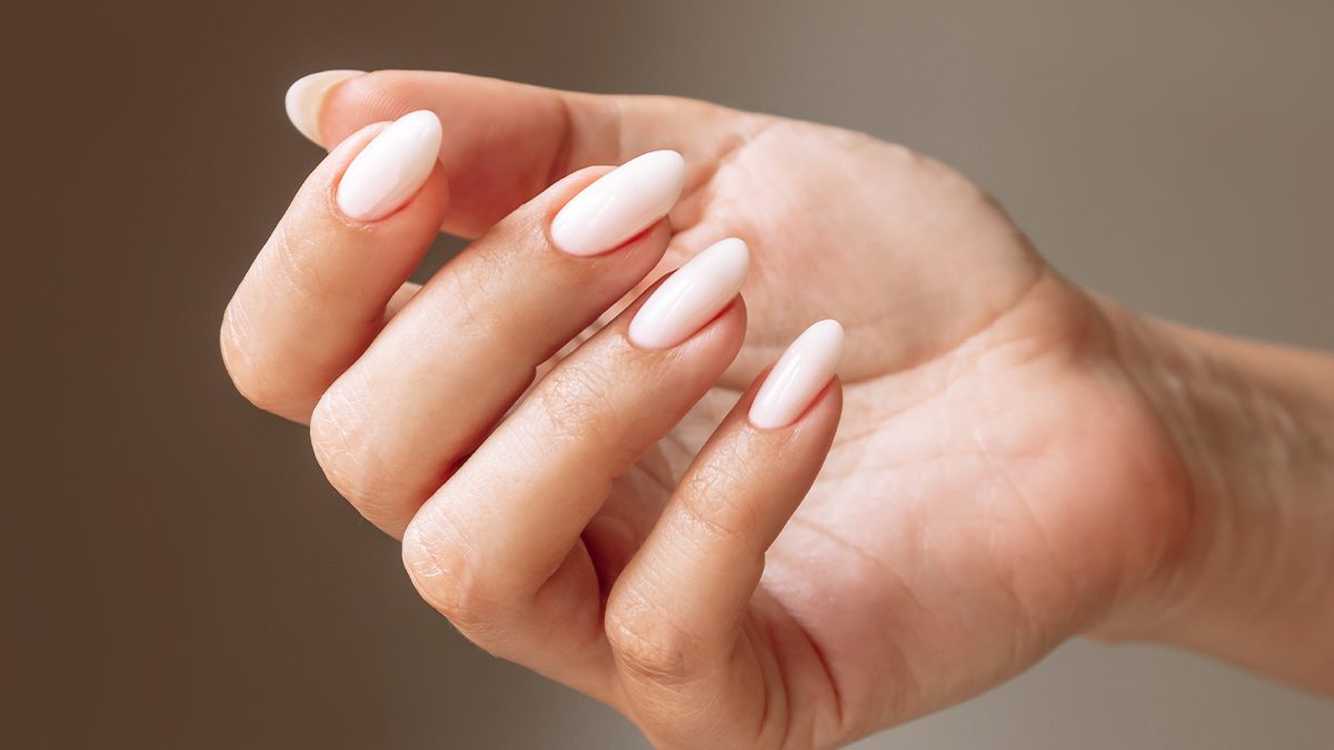 Inspira-te com estas ideias para unhas em formato amêndoa 1 Inspira-te com estas ideias para unhas em formato amêndoa