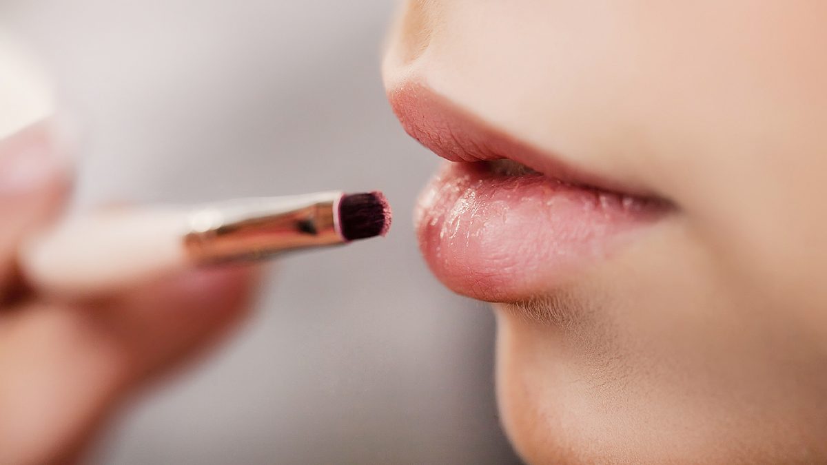 Pincel para labios, los necesitas para unos labios de película