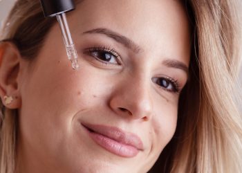 Cómo usar retinol en tu ruina de cuidado facial. Te lo contamos.