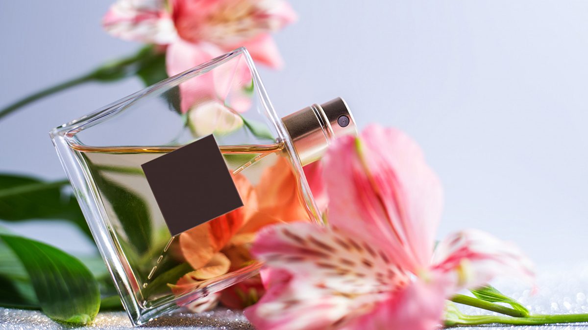 Los 12 mejores perfumes florales para mujer que tienes que conocer en 2026 porque huelen genial