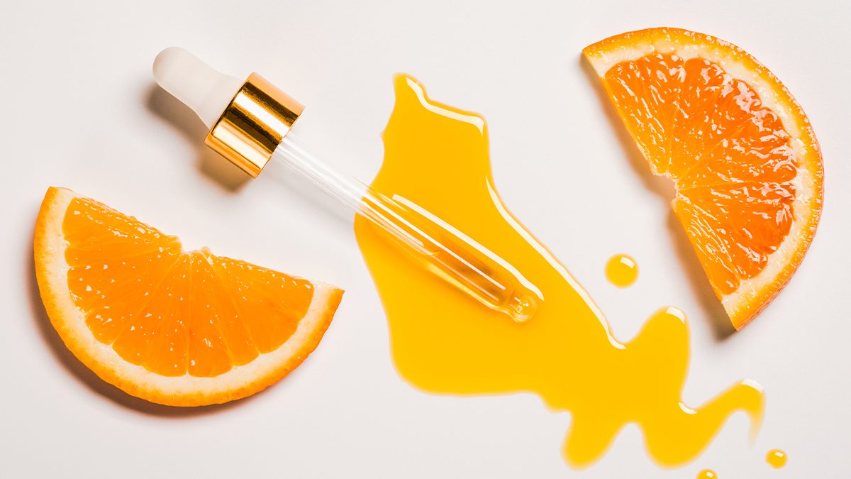 11 sérums con vitamina C que iluminan y combaten la hiperpigmentación para un rostro luminoso y uniforme