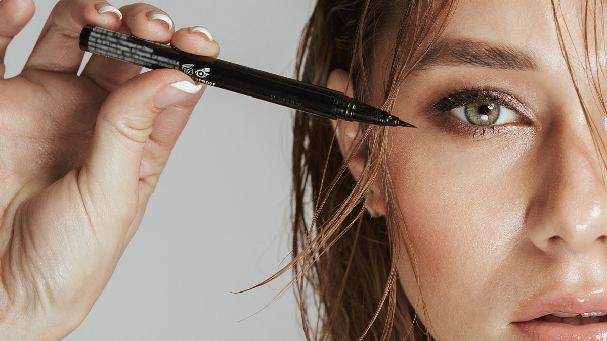Los 15 mejores eyeliners waterproof de 2026: recomendados por expertos