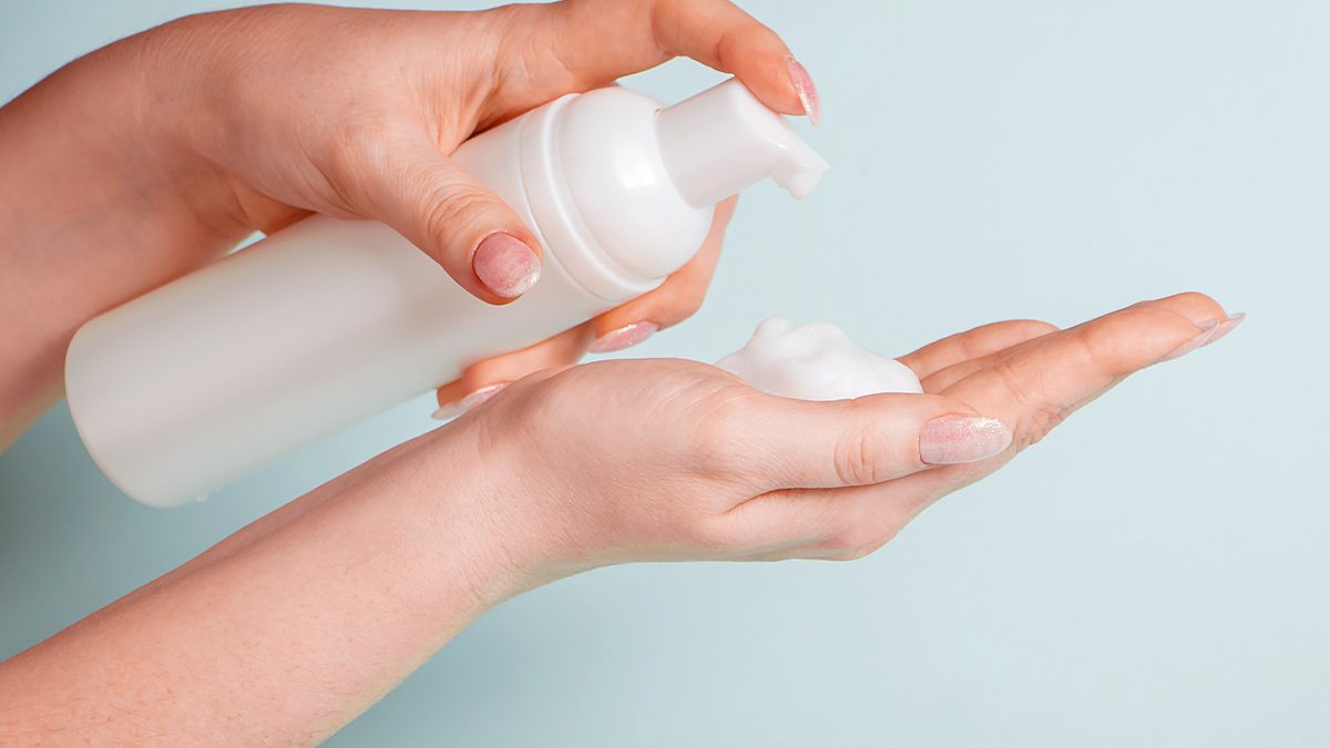 Cómo escoger la mejor espuma para el pelo: trucos de un peluquero