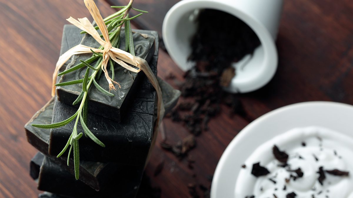 Jabón negro: propiedades y beneficios en la piel