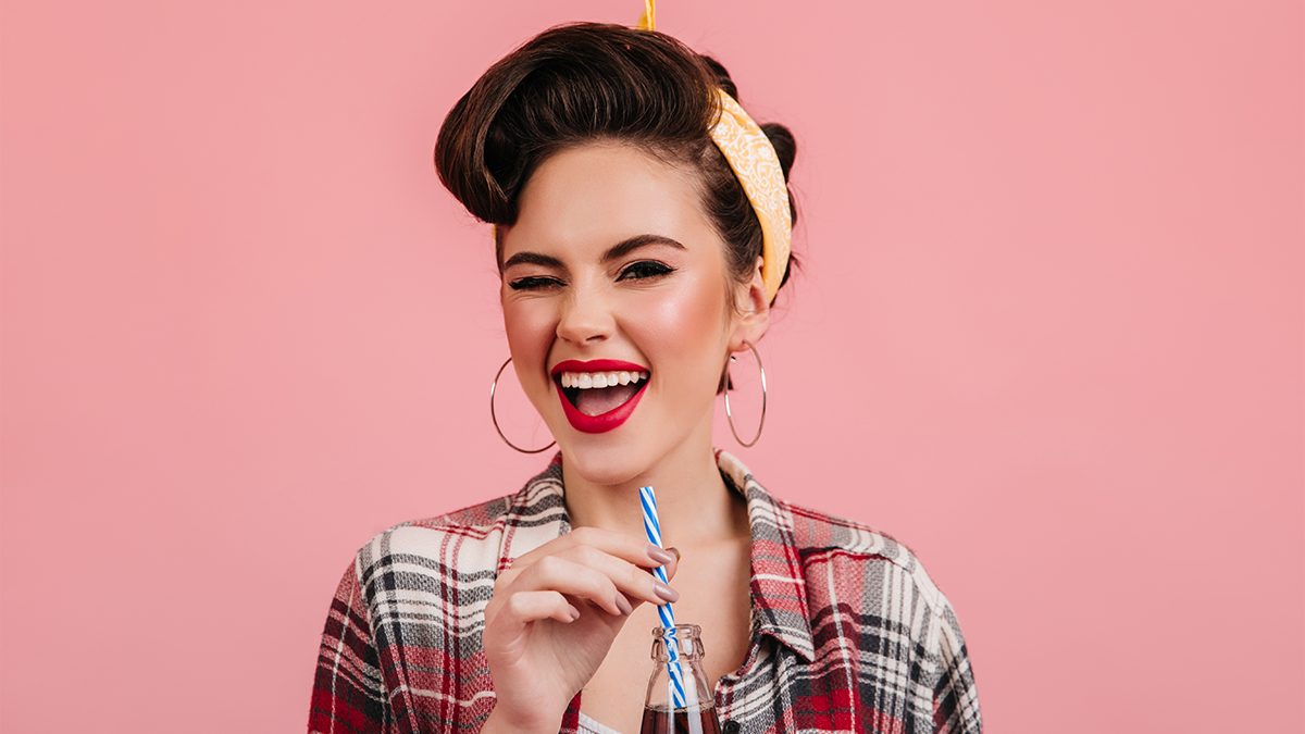 Look años 50. Te damos las claves del maquillaje de esta década