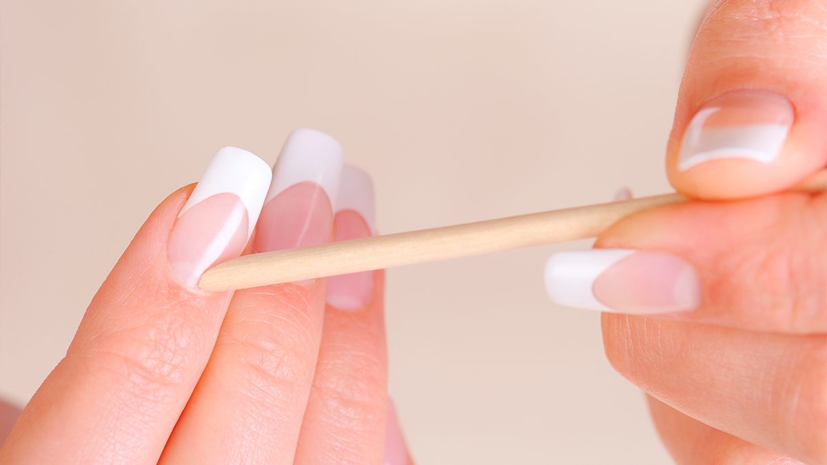 Palito de naranja: qué es y por qué las profesionales en uñas lo usan siempre