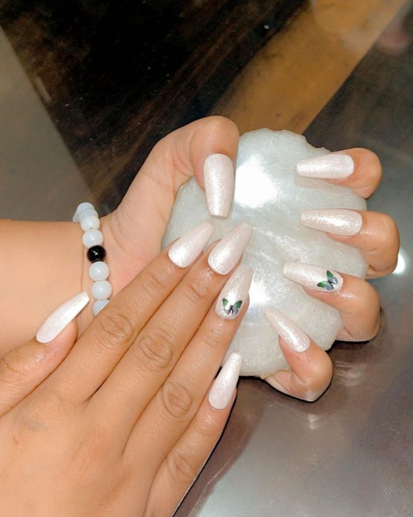 Estas son las mejores ideas de uñas blancas