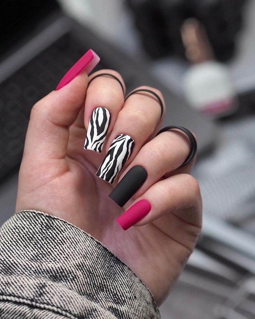 Estas son las mejores ideas de uñas cebra