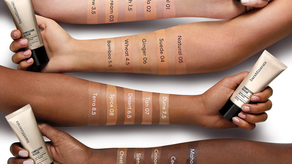Esta crema facial con color y protección solar está disponible en ¡20 tonos!