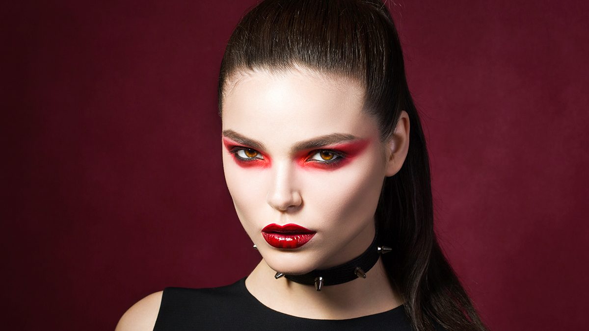 Paso a paso para hacerte un maquillaje de vampiro en Halloween