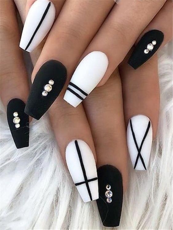 Estas ideas de uñas blancas triunfan