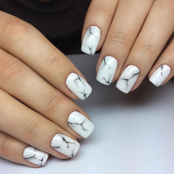 Estas ideas de uñas blancas triunfan