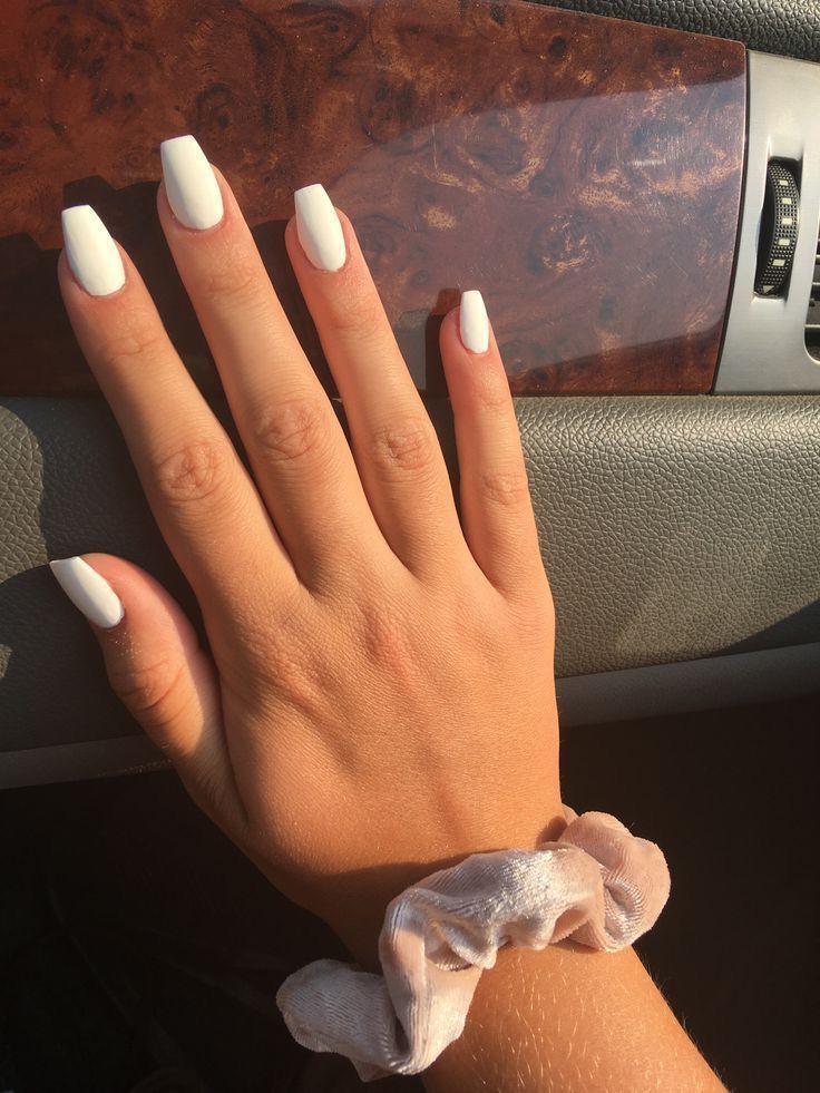 Estas ideas de uñas blancas triunfan
