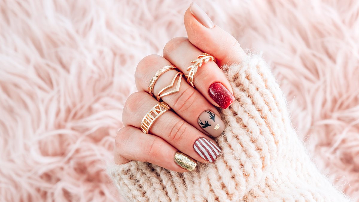 Prepárate para la Navidad con estos diseños para tus uñas