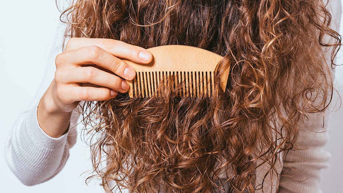 Los trucos definitivos que necesitas para desenredar cualquier tipo de cabello