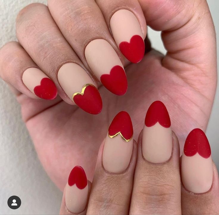 Ojo a las uñas de San Valentín que triunfan