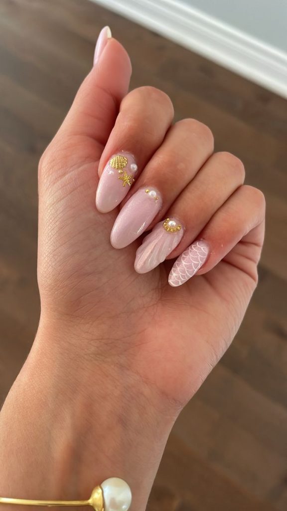 Toma nota de las mejores ideas de uñas de sirena