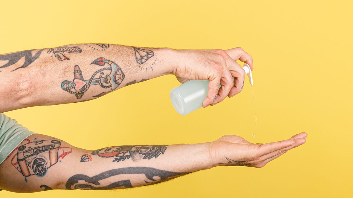 Cómo saber si un tatuaje está infectado y qué hacer en 2026