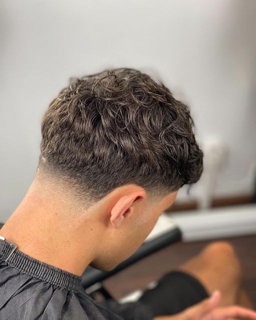 Ideas de cortes de pelo taper fade que sientan bien a los hombres