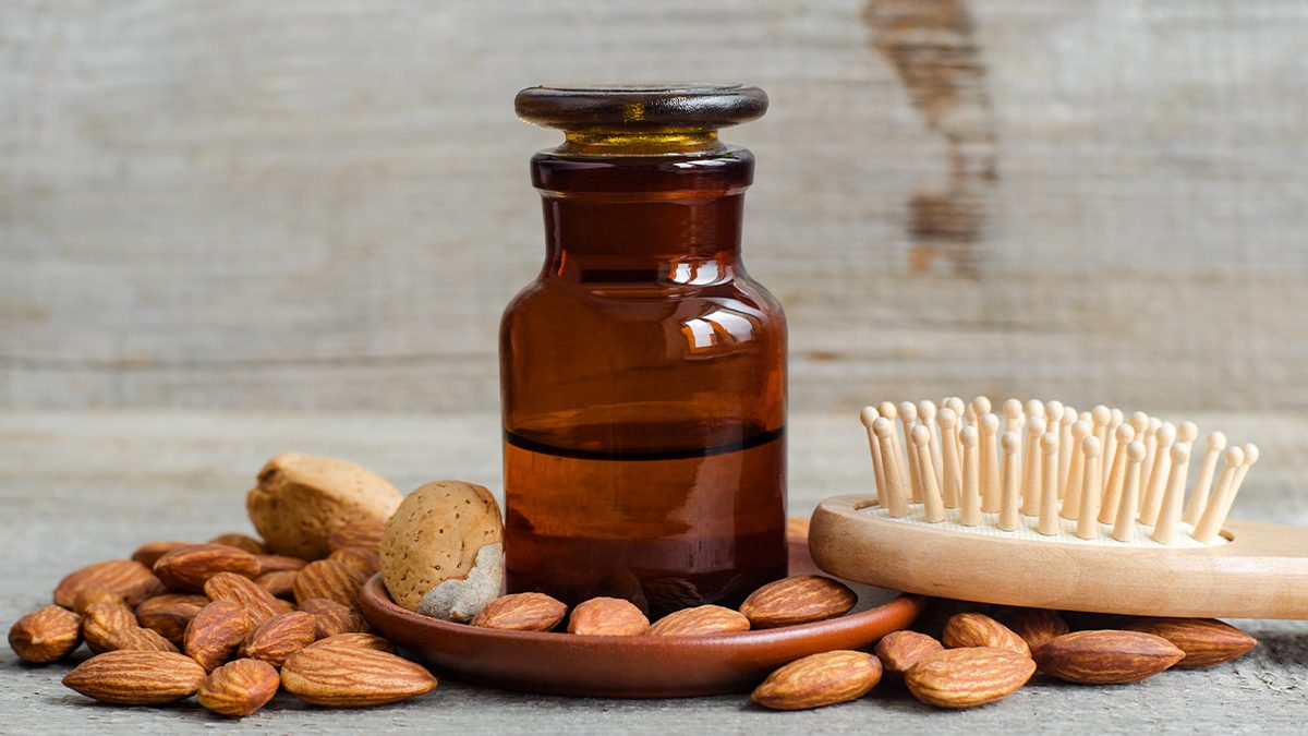 Aceite de almendras para el pelo: todos los beneficios