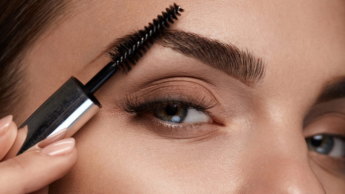 Todo sobre cejas: cuánto tardan en crecer y cómo conseguirlo más rápido según los expertos