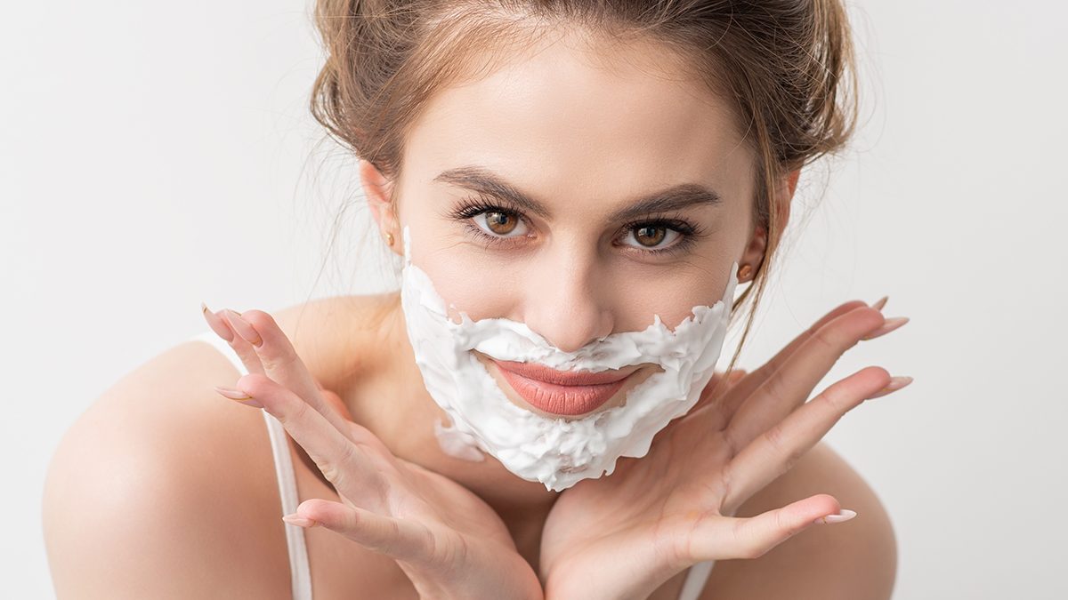Cómo aclarar el vello facial con agua oxigenada en casa: trucos y productos que funcionan