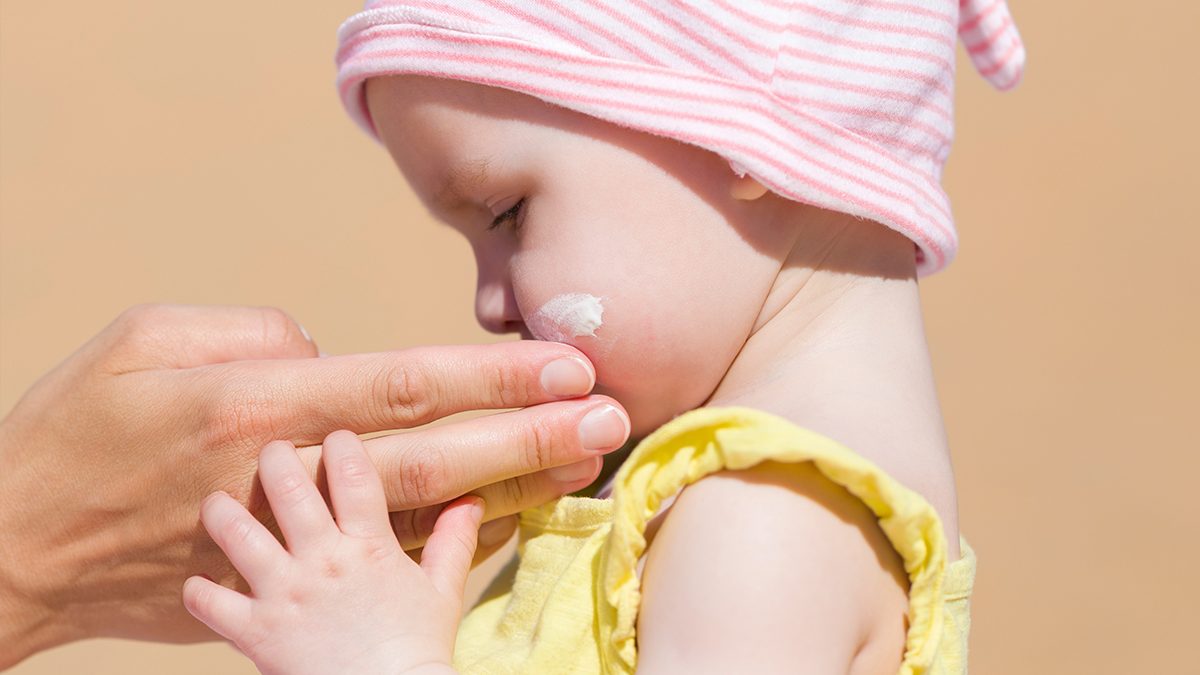 Protege a toda tu familia: los mejores protectores solares para niños y bebés