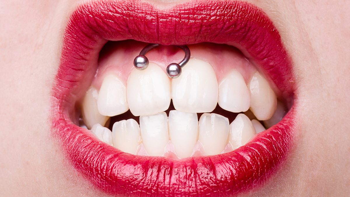 Todos los cuidados necesarios para tu piercing smiley