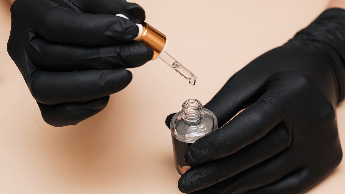 ¿Te acabas de hacer un piercing? Todo lo que necesitas para curarlo