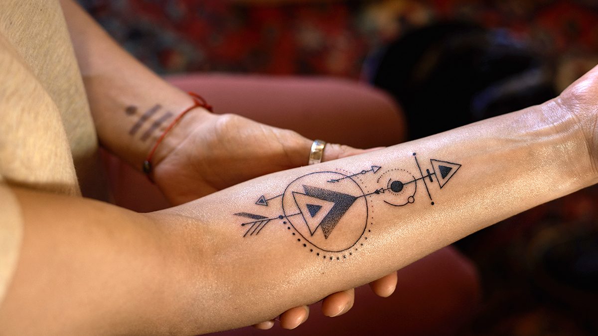 El significado de las flechas en los tatuajes