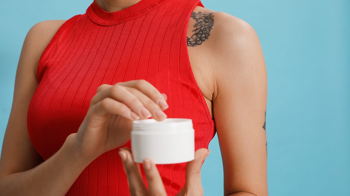 ¿Es buena la vaselina para tatuajes? Te lo contamos