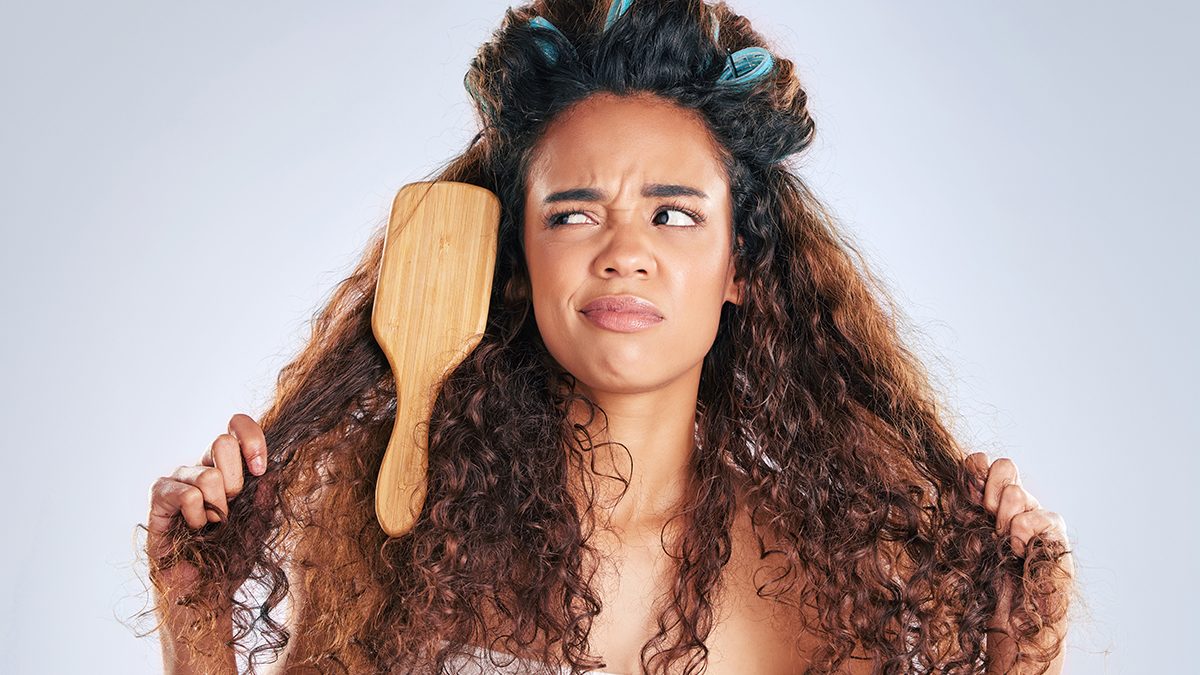 Los mejores trucos y productos para combatir el frizz en verano