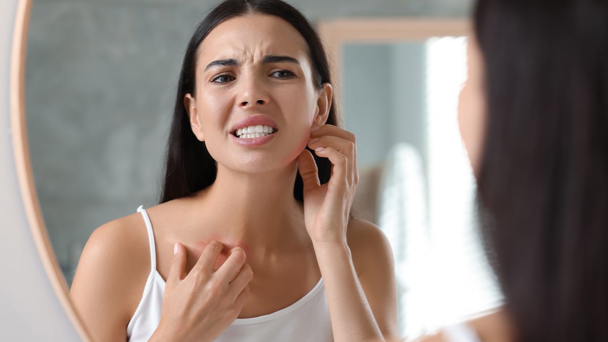 Consejos para adaptar tu rutina de maquillaje si tienes alergias cutáneas