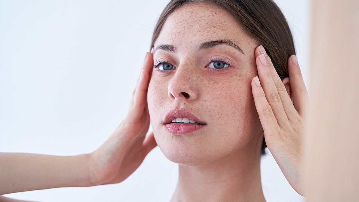 ¿Por qué salen las ojeras rojas y cómo poder eliminarlas?