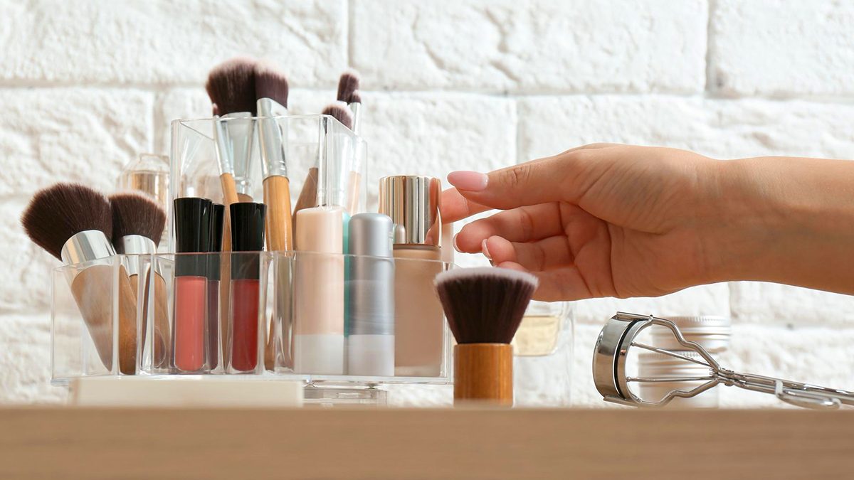 Ordena tu maquillaje y tus cosméticos con los mejores trucos y consejos para organizar tu tocador