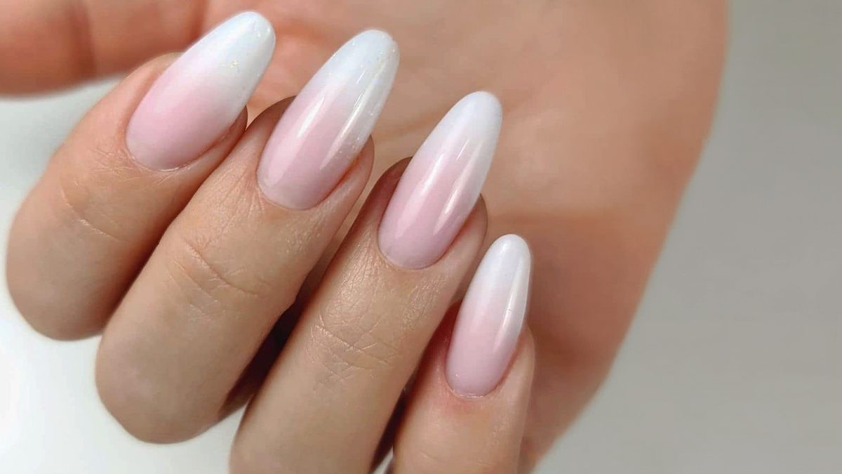 Perfecta para uñas largas y cortas: la manicura baby boomer es tendencia en 2026