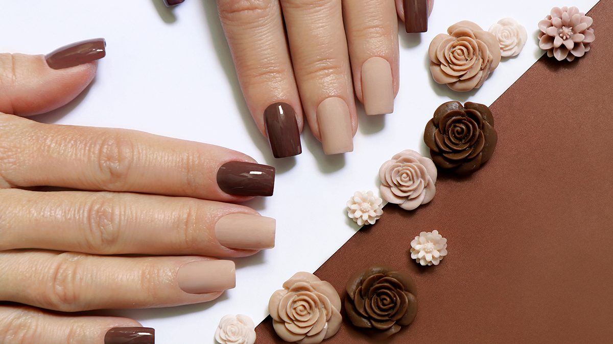 Las uñas latte son tendencia. Aquí te dejamos 5 ideas para inspirarte