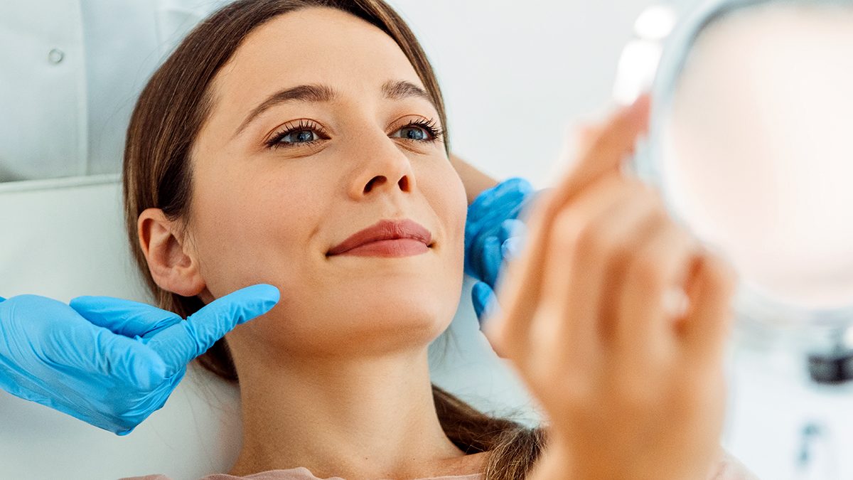 ¿Sabes lo que es la huella estética? Cómo los pinchazos de hoy afectarán a tu rostro en el futuro