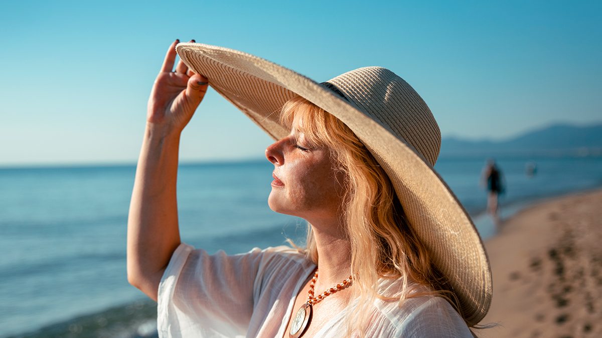 Los mejores trucos para aliviar los sofocos de la menopausia en verano