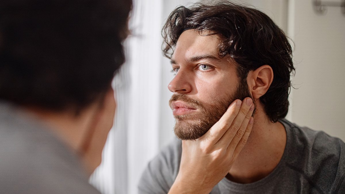 Los 3 mejores productos para eliminar las bolsas si eres hombre
