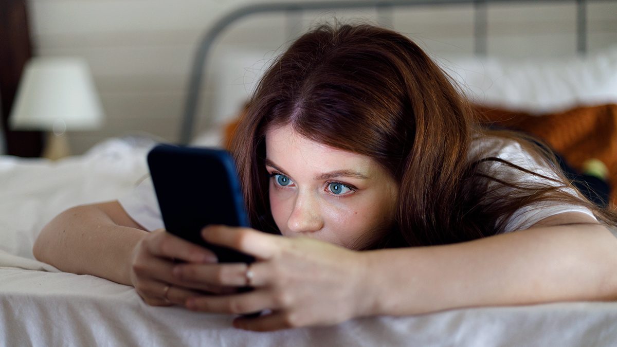 Qué es el envejecimiento digital y cómo afecta a tu piel