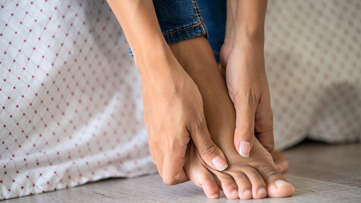 Cuidado para los pies: la rutina semanal que debes seguir según los expertos