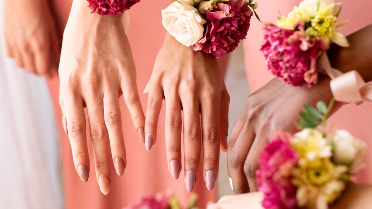 5 ideas para tu manicura de invitada si la boda es en otoño