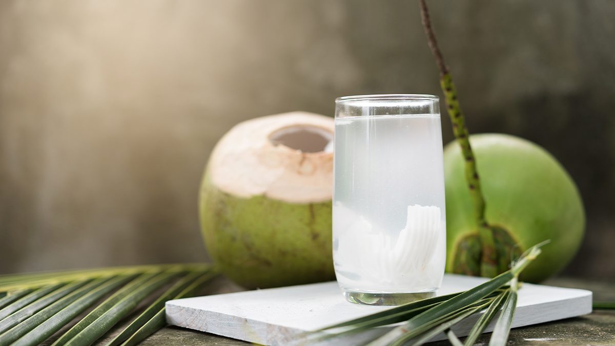 Agua de coco: qué es y para qué sirve