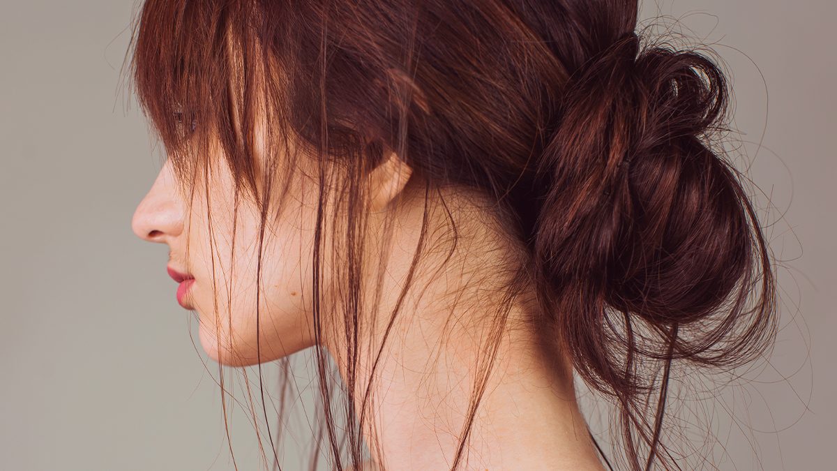Cómo peinarse el flequillo y mantenerlo perfecto todo el día: consejos de experto