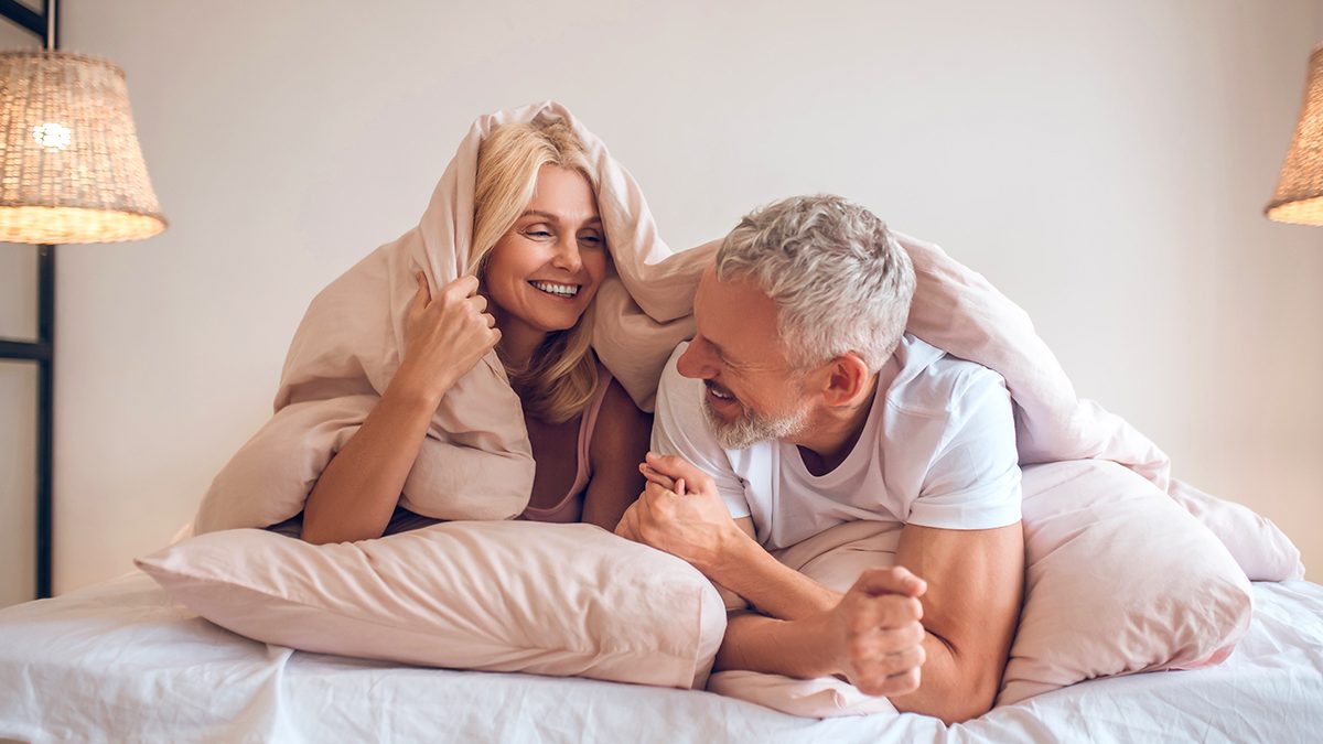 Todo lo que debes tener en cuenta a la hora de mantener relaciones sexuales si tienes la menopausia
