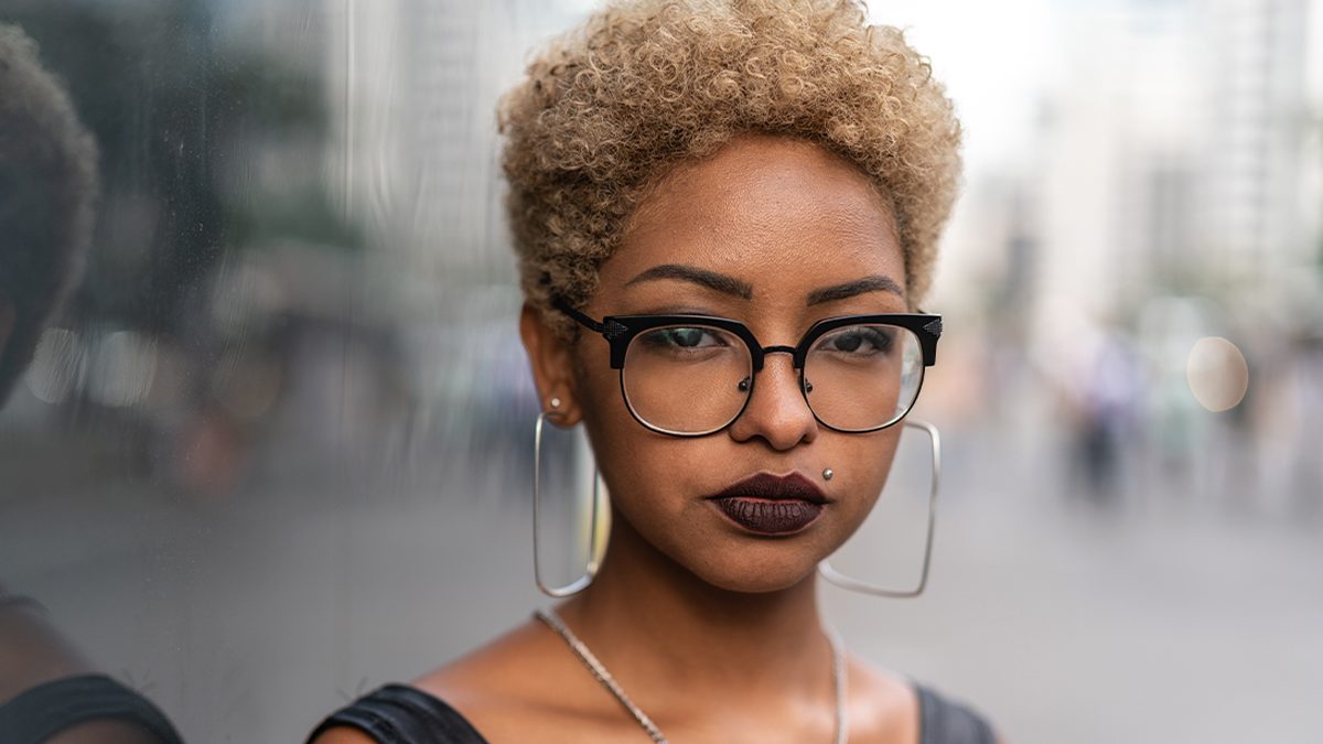 Paso a paso: cómo teñir tu pelo afro. Consejos e indicaciones