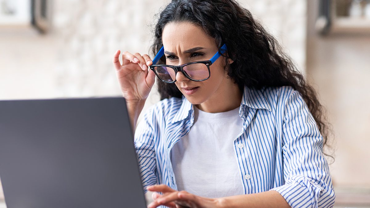 Ojos cansados por el uso de pantallas: cuánto, cuándo y cómo descansar la vista