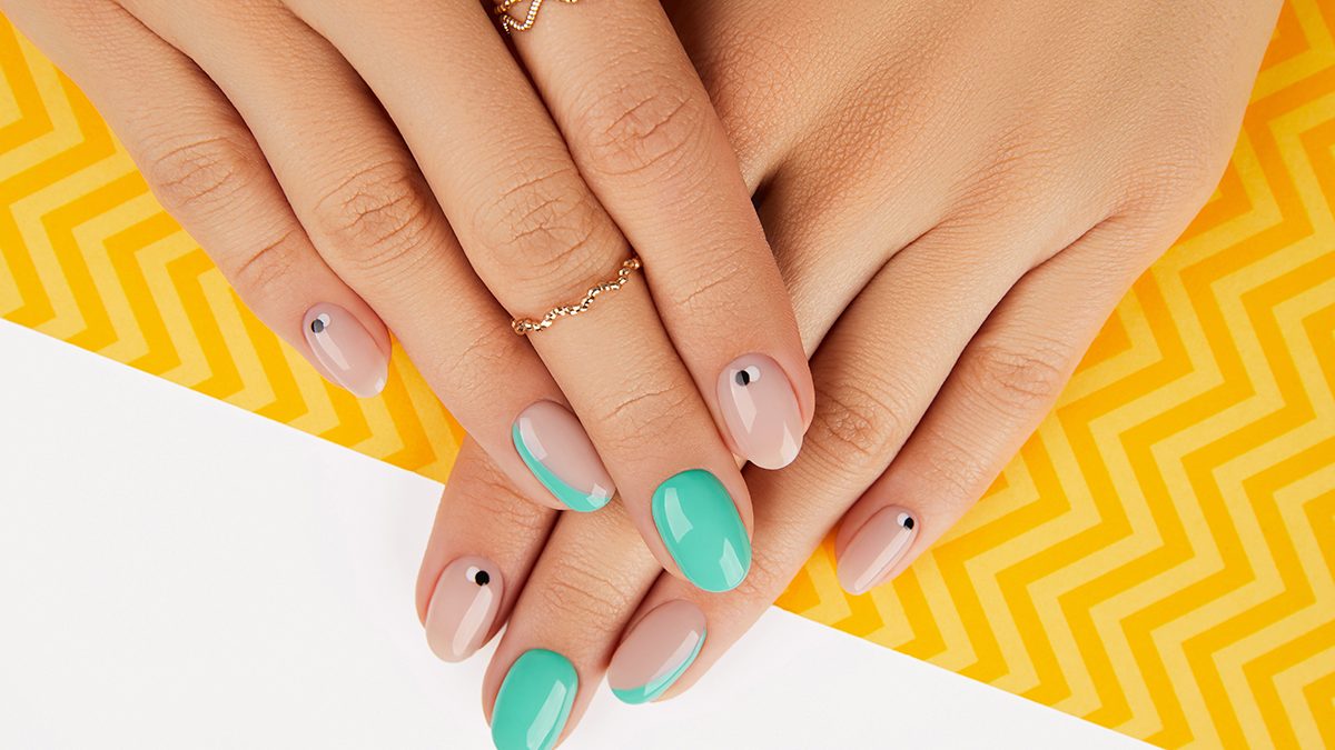 Las 6 mejores ideas para una manicura minimalista que me recomendó un experto