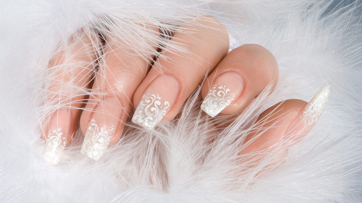 Atención novias: si te casas en invierno, esta es la manicura que deberás llevar